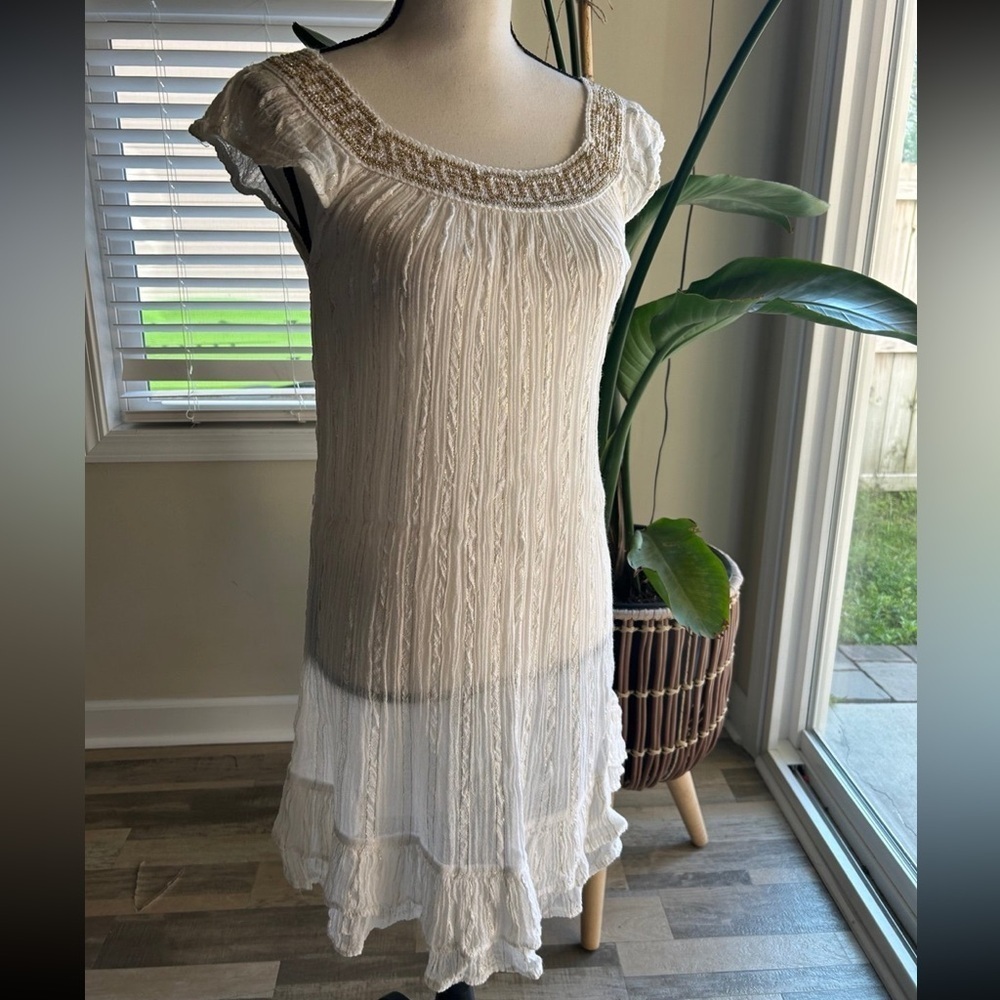 Green style dress white and gold